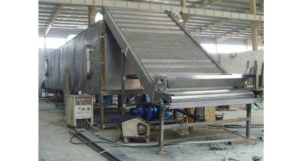 網(wǎng)帶烘干機：全行業(yè)物料干燥解決方案專家